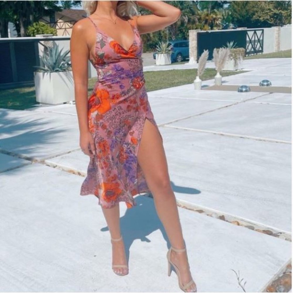 NWT Urban Outfitters UO Lily Satin Wrap Midi Dress Floral Slit Size XS